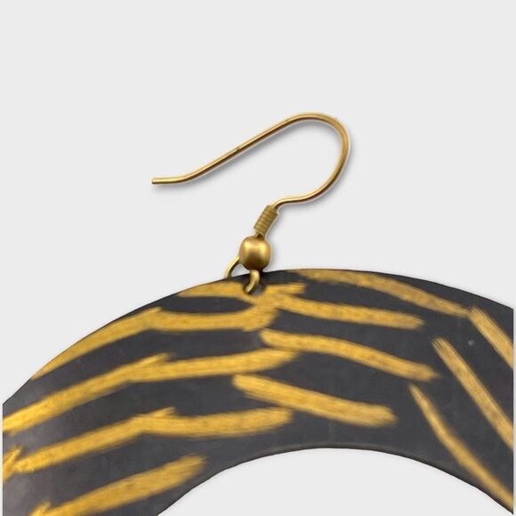 Vintage Gold-tone and Black Hoop Earrings Jumbo Earrings - Picture 5 of 8